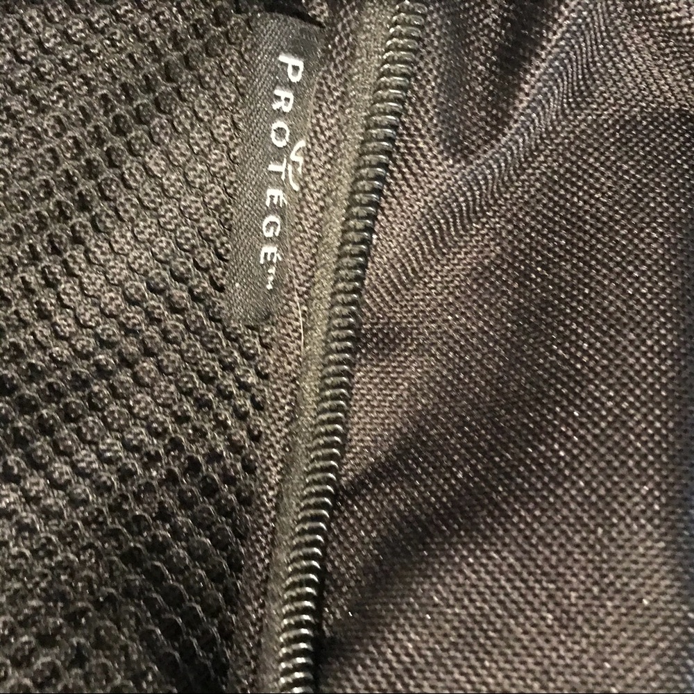 🇺🇸ALS🇺🇸 EUC Zippable/Foldable Black Duffle Bag - Picture 9 of 11